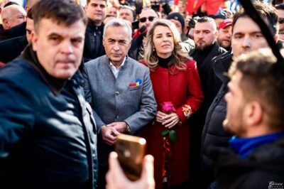 Mai multe conturi false cer bani în numele lui Călin Georgescu