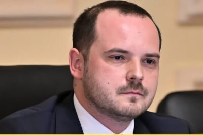 A semnat decretul. Asta mai lipse acum